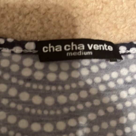 CHA Cha Vente Navy and Cream Sleeveless Blouse with Lace Trim.  Size Medium - Picture 7 of 9